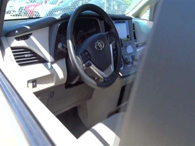 2017 Toyota Sienna LE